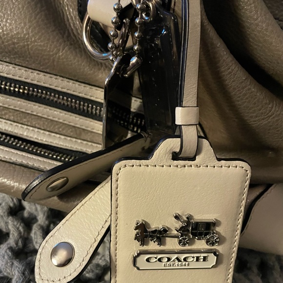 Coach purse - Picture 2 of 3